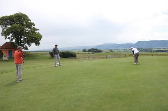 Začátek léta na Grosshofu. Turnaj A Tour 2015 a Den otevřených dveří