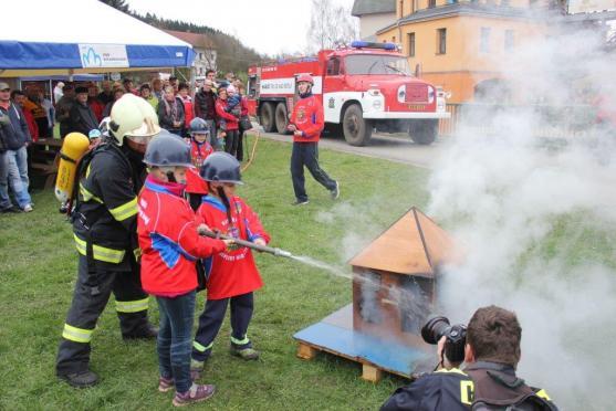 V Teplicích nad Metují přivítali jaro a opět otevřeli hotel Střelnice