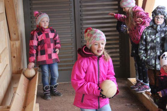 V broumovském klášterním kuželníku už se opět koulí