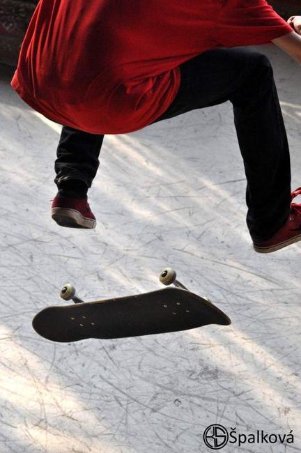 Skončila broumovská pekelně - kotelnická mini sk8 seance