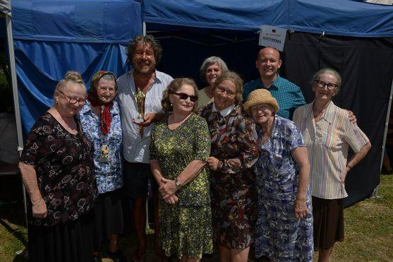 Nela Řehořová z Police nad Metují natáčí film Babovřesky 3