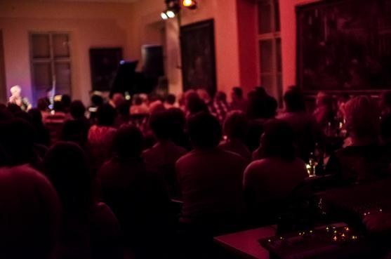 Irena Budweiserová vyprodala večer ArtCafé