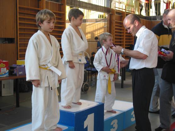 Mladí judisté z Broumova přivezli z hradeckého turnaje Judorej 8 medailí