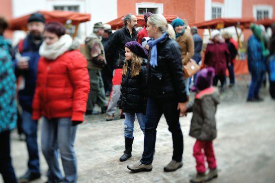 Na Adventním trhu v broumovském klášteře bylo kolem 30 stánků a spousta návštěvníků