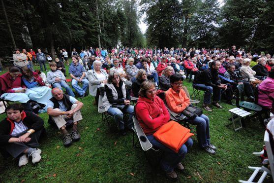 Hradeckou filharmonii poslouchalo ve skalách 1300 diváků 