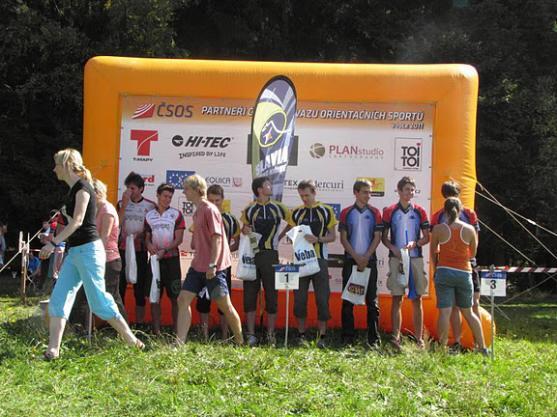 Ve Zdoňově se běžel jeden ze šesti závodů Českého poháru v orientačním běhu štafet 