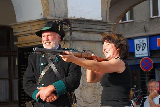 Oslavy polických ostrostřelců na fotografiích Štěpána Horáka