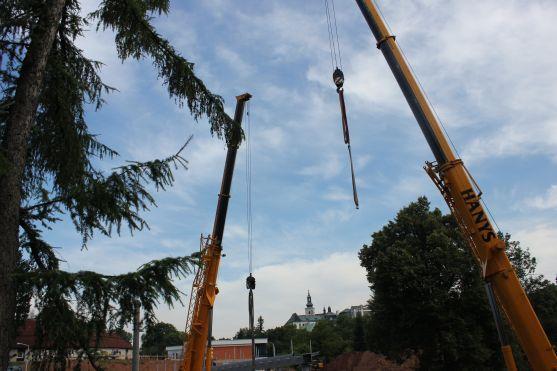 Lávka z Manor House k Hotelu Veba je na svém místě 