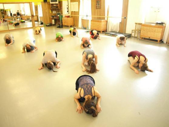 Broumovským baletkám se věnovali lektoři ze Španělska, Ukrajiny a České republiky 