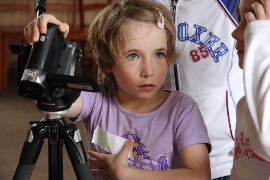 Filmfárum - to jsou tvůrčí filmové dílny v broumovském klášteře 