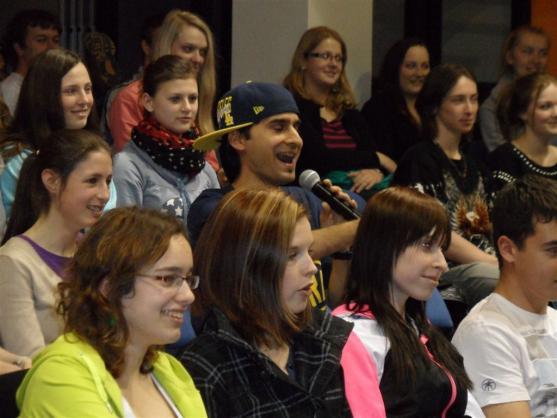 Radoslav Gipsy Banga nadchnul studenty broumovského gymnázia a Základní školy Hradební 
