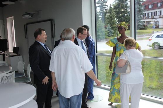 Na setkání příhraničních regionů Broumov a Nowa Ruda přijel i český velvyslanec v Polsku Jakub Karfík