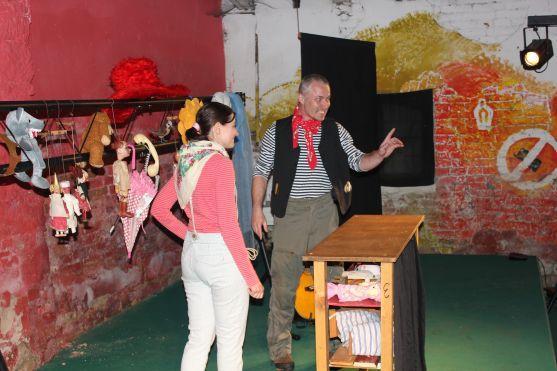 Divadlo Zahrada* naposledy poskytlo své přístřeší kulturní akci. Kulturní sezóna v Broumově byla zahájena 