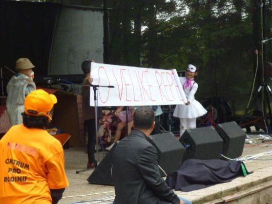 Dětské hřiště v Broumově patřilo romské kultuře 