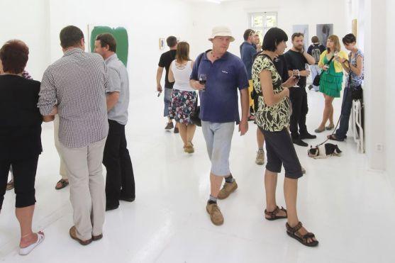 Výstava obrazů Vladimíra Vély Černá hodinka zakončuje první rok provozu Galerie Dům v Broumově 