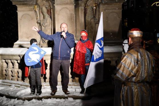 Již po desáté vedly kroky tří vznešených cizinců Broumovem