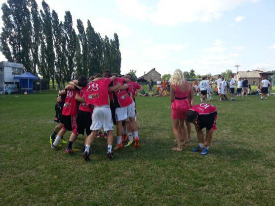 Fotbalový pohár O Cup si po penaltovém maratonu vystřílel tým Káňata Broumov