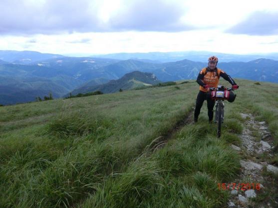 Šonovský starosta Vladimír Grusman absolvoval na kole extrémní non-stop ultramaraton