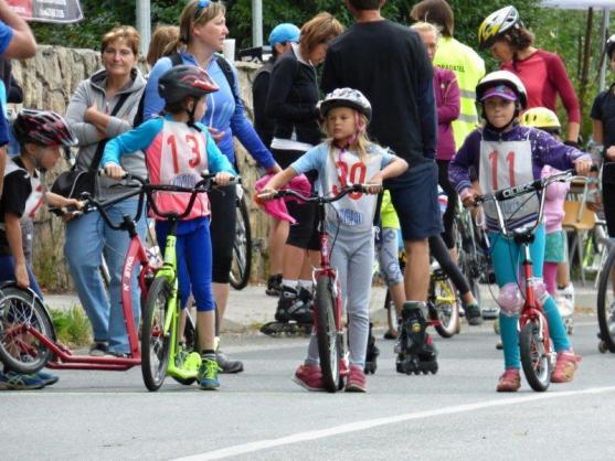 V Petrovických zatáčkách jezdilo vše, co mělo kolečka