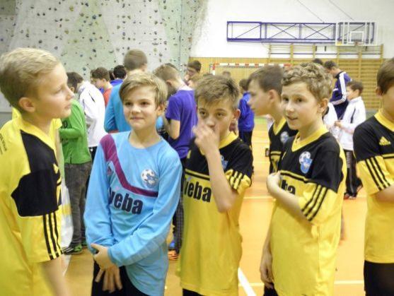 Mladší žáci Slovanu Broumov zvítězili na fotbalovém halovém turnaji v Hořicích