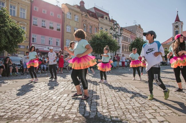 On Stage – Na jeviště!: Volnočasové kroužky pro děti pokračují i letos 