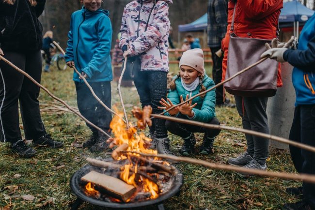 Ovocná alej vysazena na počest loňského Stromu roku