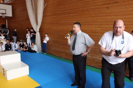 Turnaje v judu se v broumovské Sportovní hale na Spořilově zúčastnily téměř dvě stovky dětí