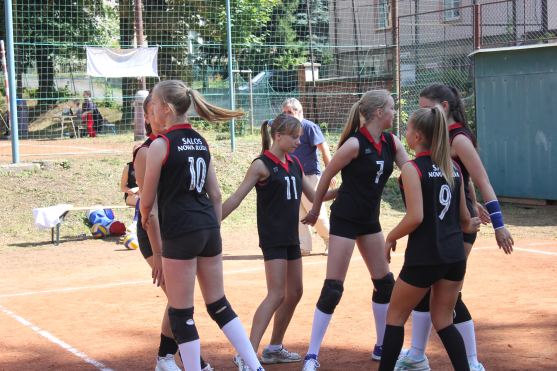 Mezinárodní volejbalový Memoriál Slávky Streubelové vyhrály hráčky z Nového Města nad Metují