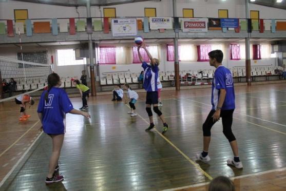 Broumovští "barevní" volejbalisté váleli v Náchodě