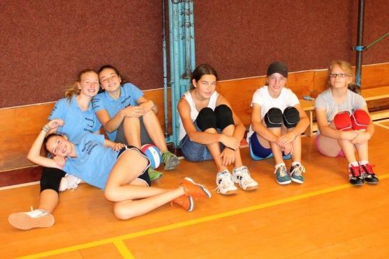 Na turnaji barevného volejbalu se dařilo broumovským týmům