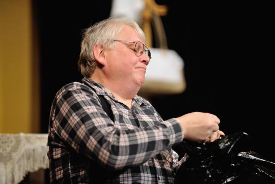 Bláznivou komedii z České Skalice hostilo broumovské divadlo