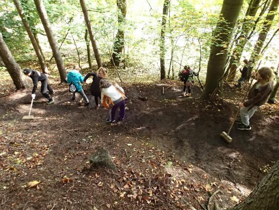 Hronovští osmáci nešli do školy, chtěli pracovat