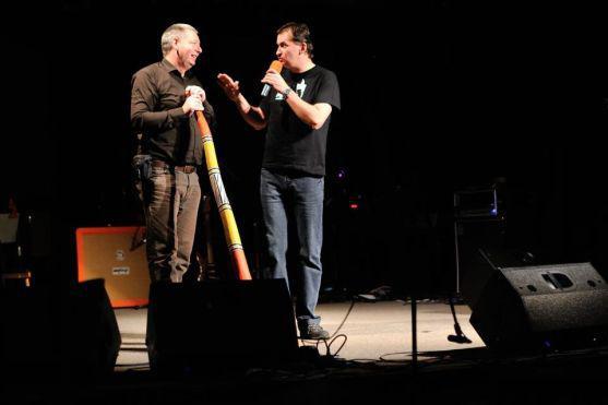 Video: Jaroslav Špulák při svém křtu nové knihy dvakrát zaplnil divadlo v Broumově