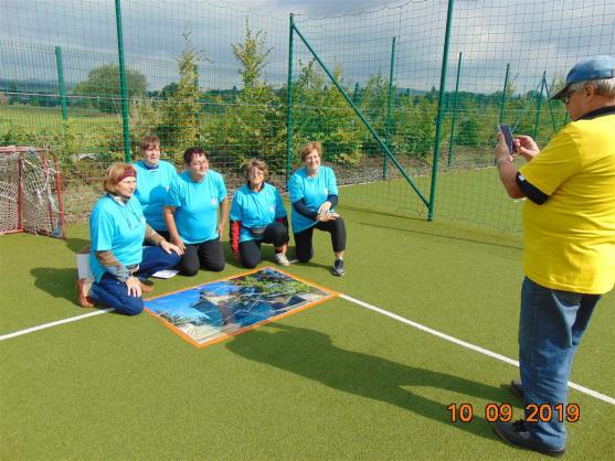 Senioři v Broumově si rádi hrají! První ročník sportovní olympiády jim rozproudil krev v žilách