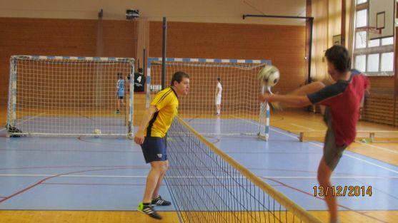 Spartaklub Broumov zahájil tradici předvánočních nohejbalových turnajů