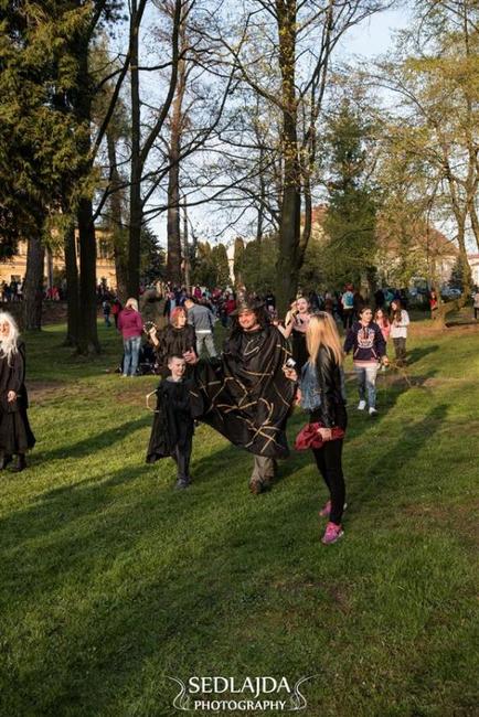 Čarodějnické veselí doprovázela jasná obloha