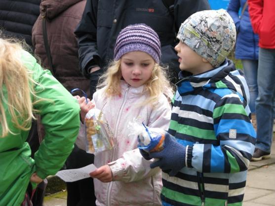 Děti hledaly v klášteře ztracená kuřátka