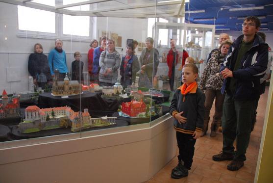 Expozice výstavy v polickém Muzeu papírových modelů představuje firmu Betexa