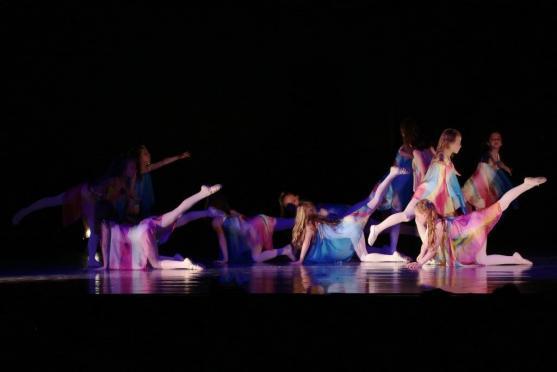 Taneční škola Heleny Pavlenko na Broumovsku úspěšně ukončila dva projekty a zahájila novou sezónu 2017/18