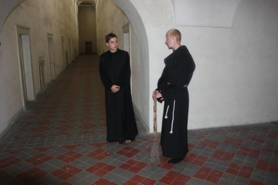 Během prohlídky broumovského kláštera návštěvníci uvidí historické filmové záznamy. Ukázku zveřejňujeme