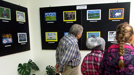 Polické děti navrhovaly nálepky na zápalkové krabičky