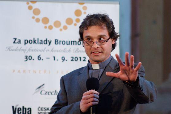 Houslistka Julie Svěcená zaplnila kostel sv. Anny ve Vižňově 