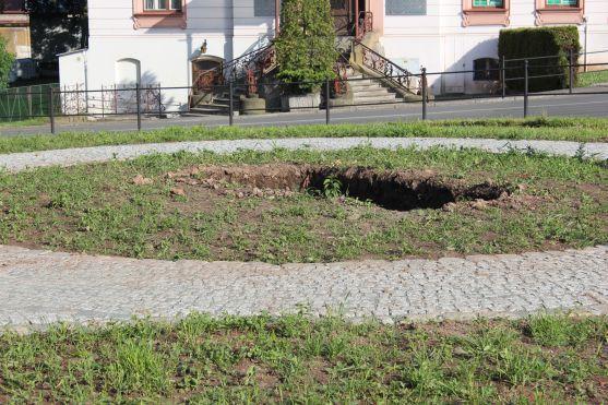 Bezpečnost chodců byla hlavní priorita Města Broumova při stavebních úpravách u vjezdu do centra 