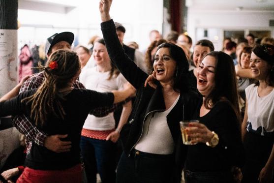 Romové na pódiu, gadjové pod ním – Jsme jeden svět 