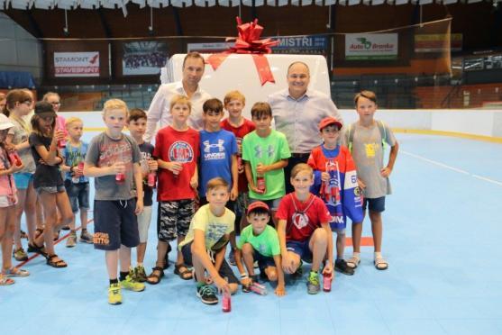 Náchodská sportoviště nabízejí stále lepší podmínky. Přesvědčil se o tom i poslanec a bývalý hokejista Milan Hnilička