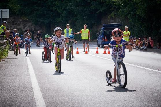 Petrovickými zatáčkami se projíždělo asi 500 lidí