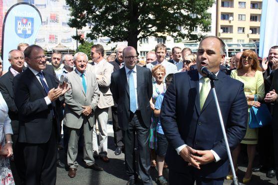 Na novém náchodském nádraží se skandovalo: "Ať žije Birke!"