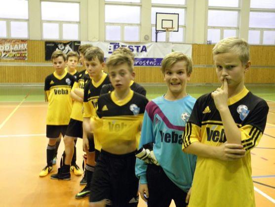 Mladší žáci Slovanu Broumov zvítězili na fotbalovém halovém turnaji v Hořicích