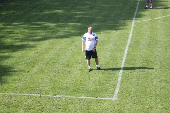 Česká fotbalová reprezentace s trenérem Radkem Bejblem měla soustředění v Broumově 