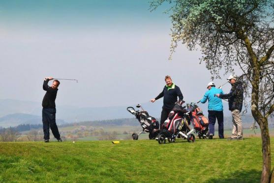 Golfový turnaj A Tour ovládli mládežníci z Grosshofu